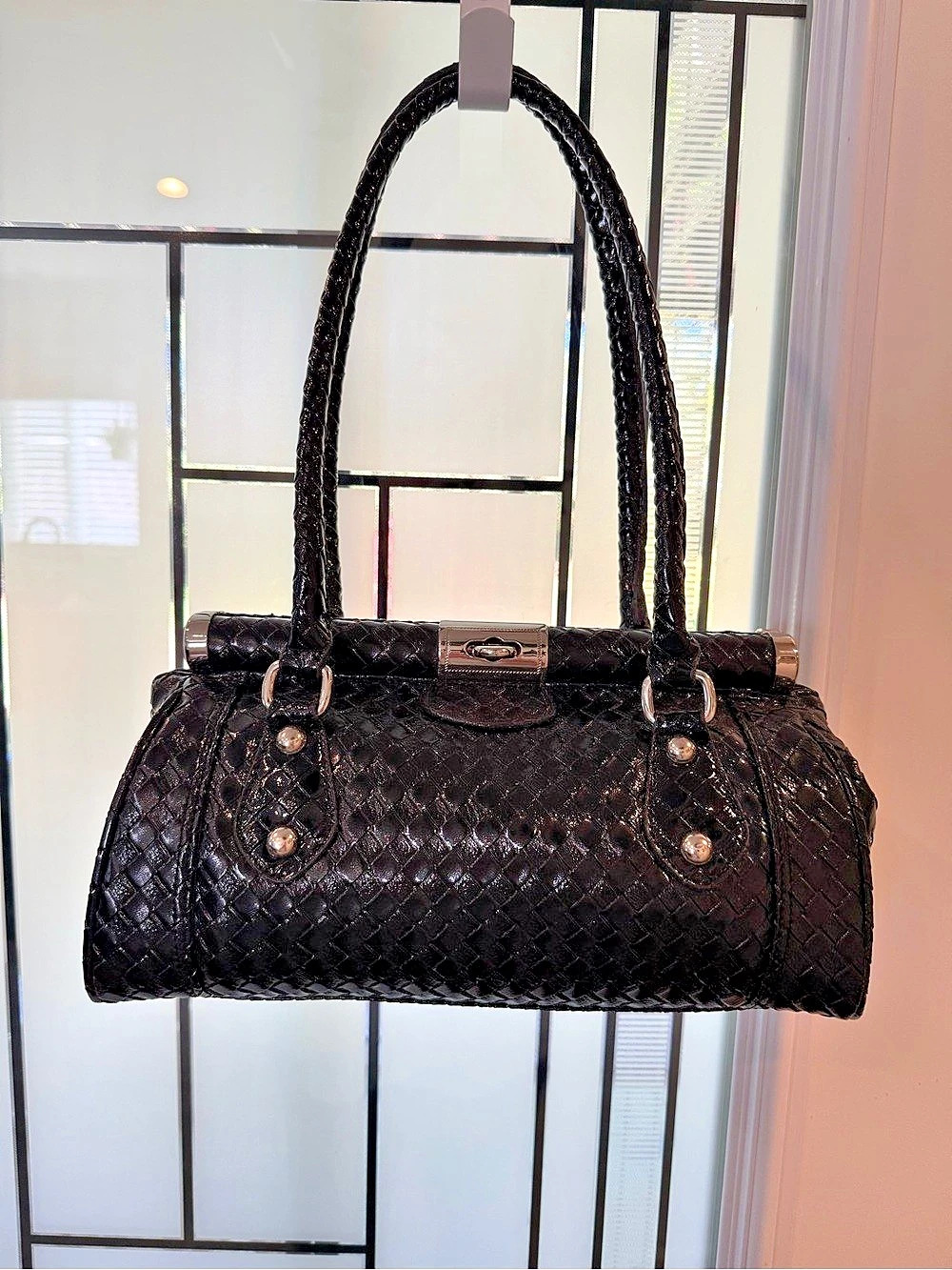 Woven Shoulder Bag in Black